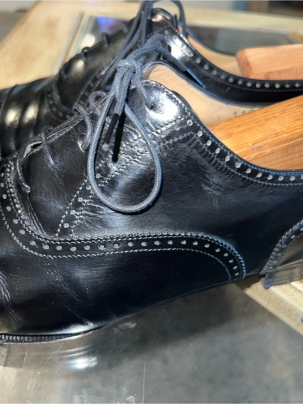 Salvatore Ferragamo Black Leather Cap-Toe Oxford Brogue Men's Dress Shoes 10D - Picture 4 of 12